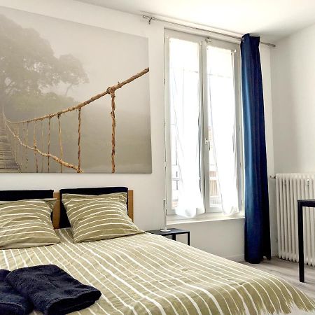 Grande Maison Renovee A 7 Min Du Metro ロマンヴィル エクステリア 写真