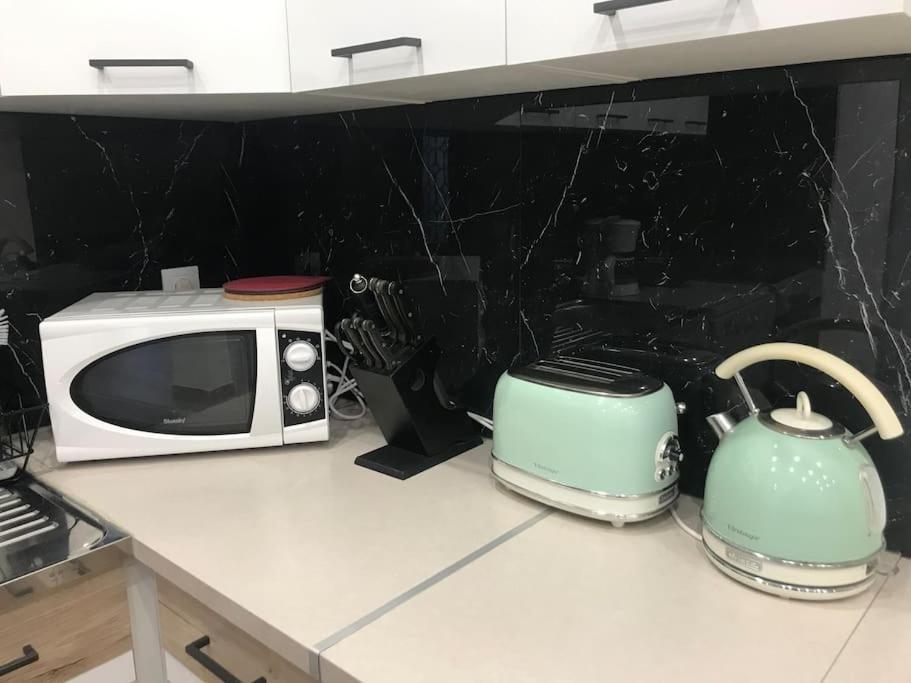 Grande Maison Renovee A 7 Min Du Metro ロマンヴィル エクステリア 写真