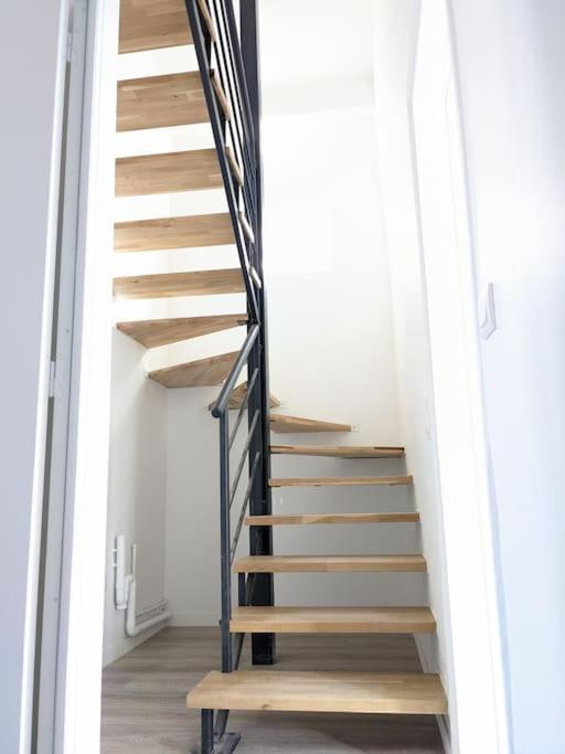 Grande Maison Renovee A 7 Min Du Metro ロマンヴィル エクステリア 写真