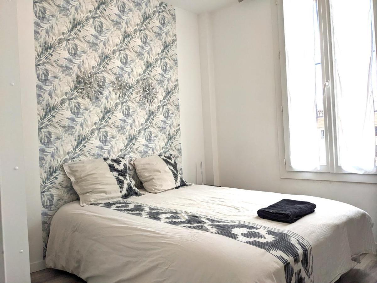 Grande Maison Renovee A 7 Min Du Metro ロマンヴィル エクステリア 写真