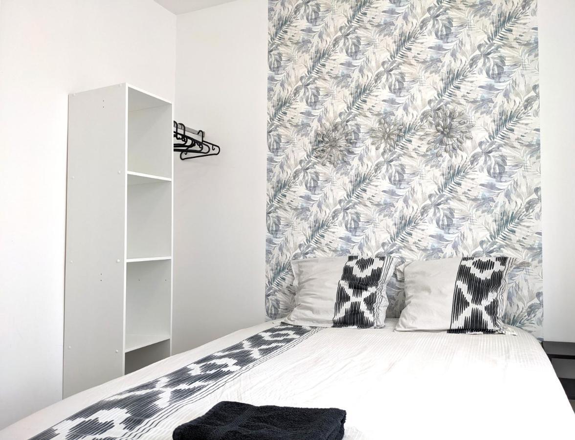 Grande Maison Renovee A 7 Min Du Metro ロマンヴィル エクステリア 写真